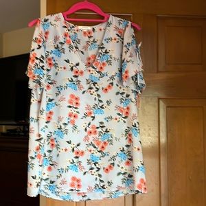 Woman’s printed blouse size small